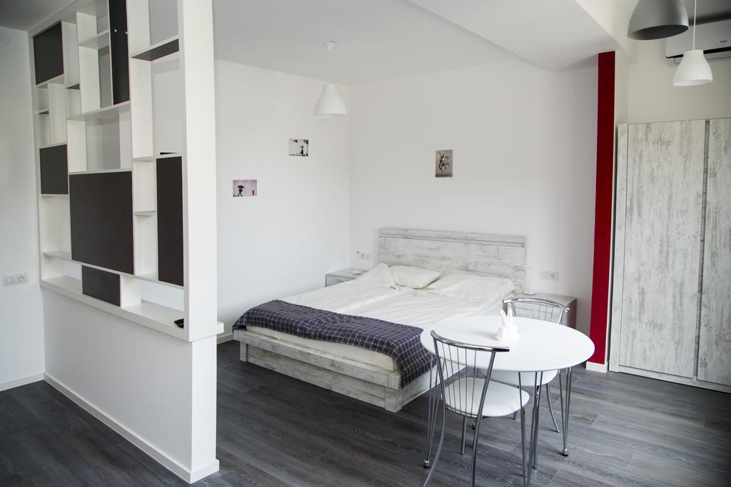 Apartments On Mashtots By Picnic Γιερεβάν Εξωτερικό φωτογραφία