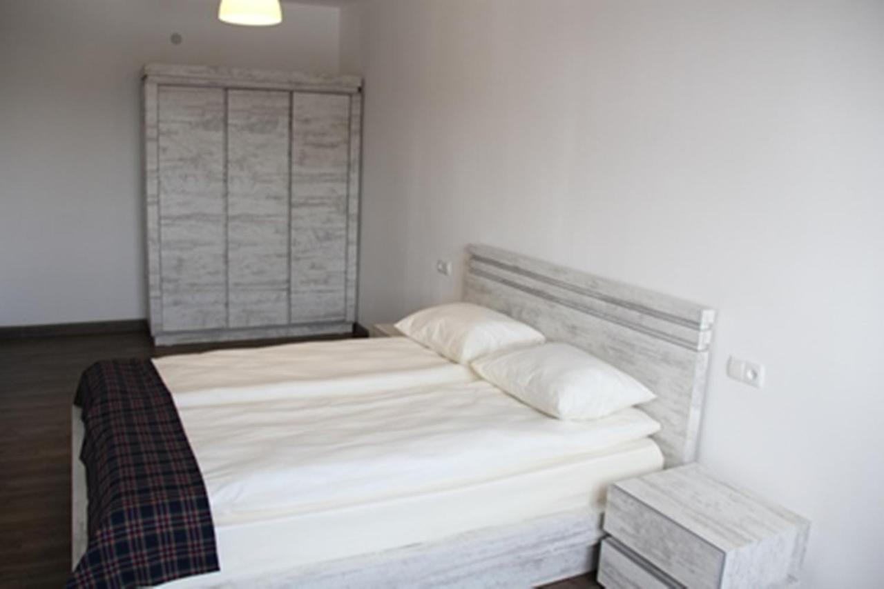 Apartments On Mashtots By Picnic Γιερεβάν Εξωτερικό φωτογραφία